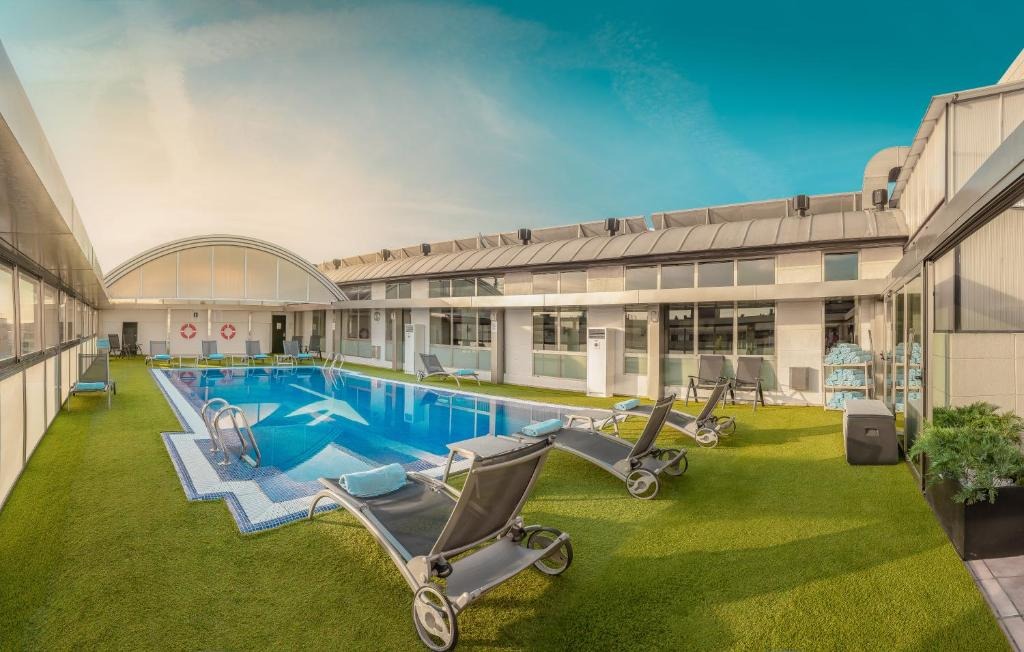 هتل والنسیا پالاس